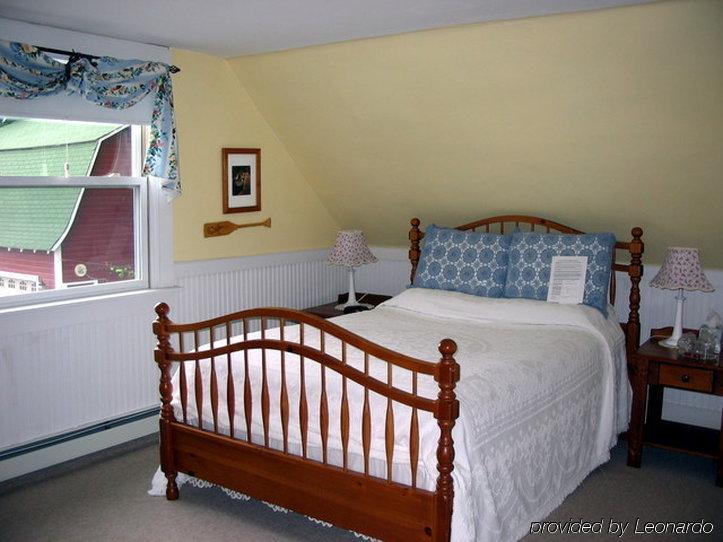Black Lantern B&B Topsham Room photo