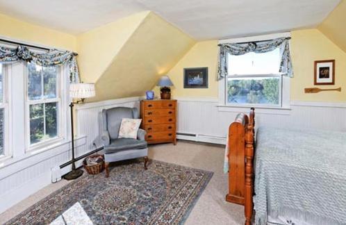 Black Lantern B&B Topsham Room photo